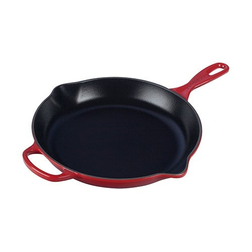 9” SIGNATURE CAST IRON SKILLET